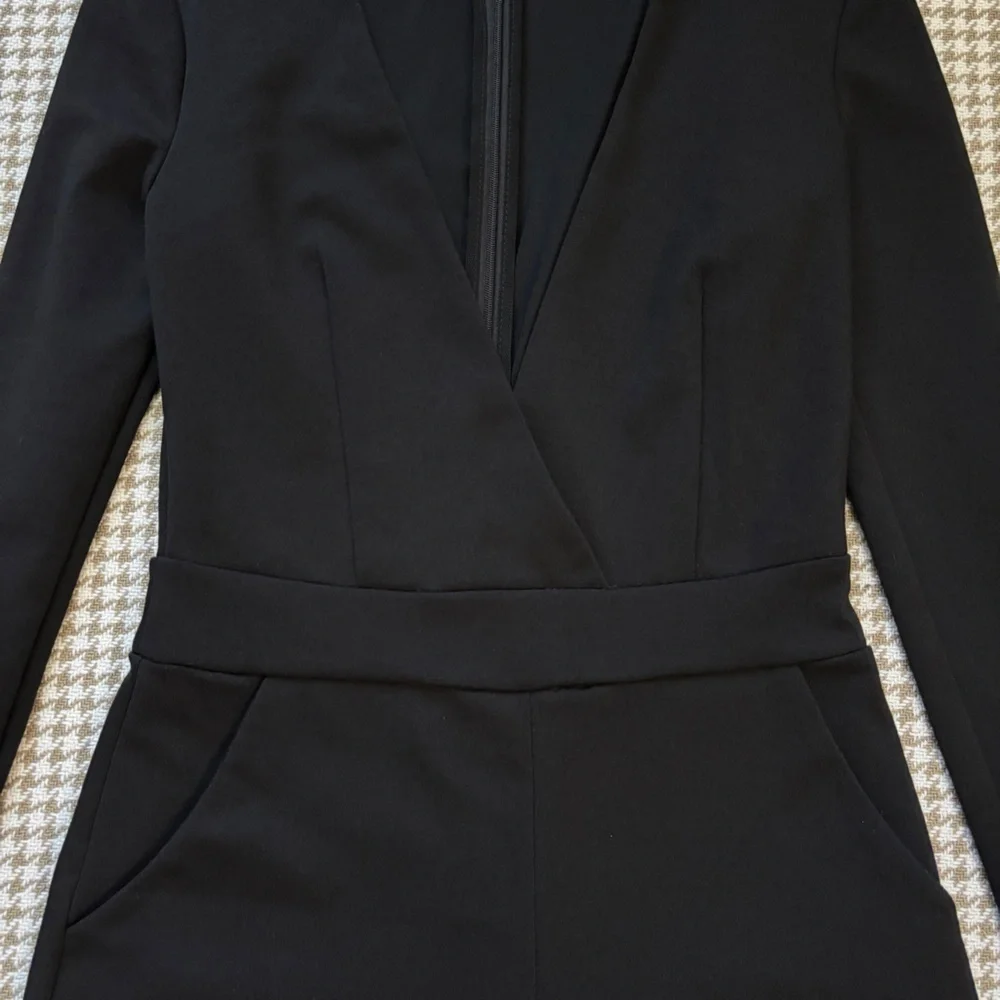 Urban Outfitters | Silence + Noise Deep V Romper - Picture 6 of 16